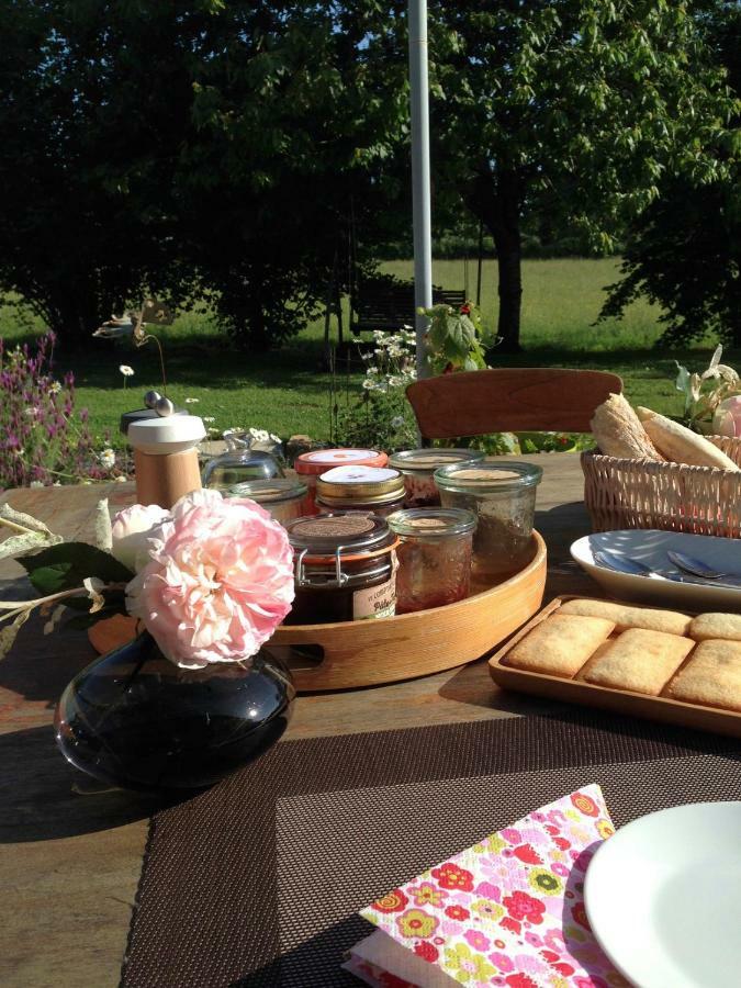 Bed and Breakfast Le Champ Bagnolet Voussac Екстер'єр фото
